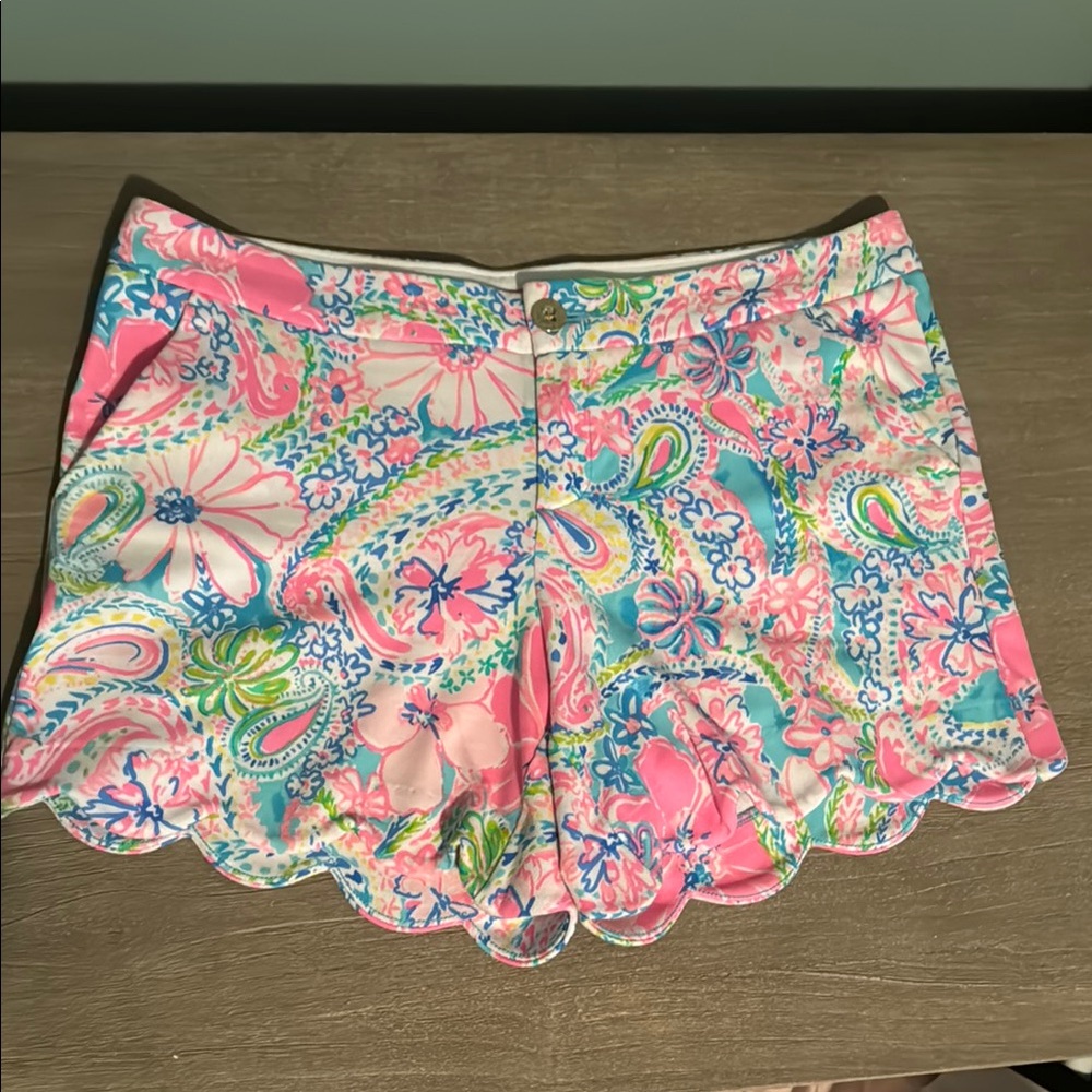 Lilly Pulitzer Women's Floral Pink and Blue Scalloped Hem Shorts